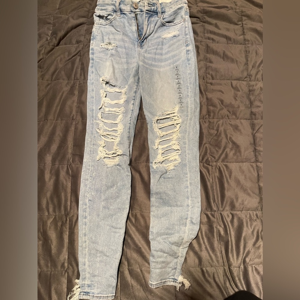 BRAND NEW american eagle size 2 regular curvy jeans